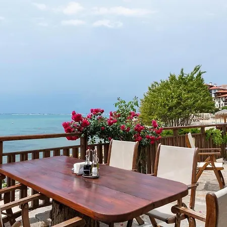 Garden Of Eden Sea And Pool View Apartman *
