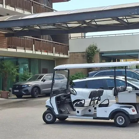Garden Of Eden Sea And Pool View Apartman *